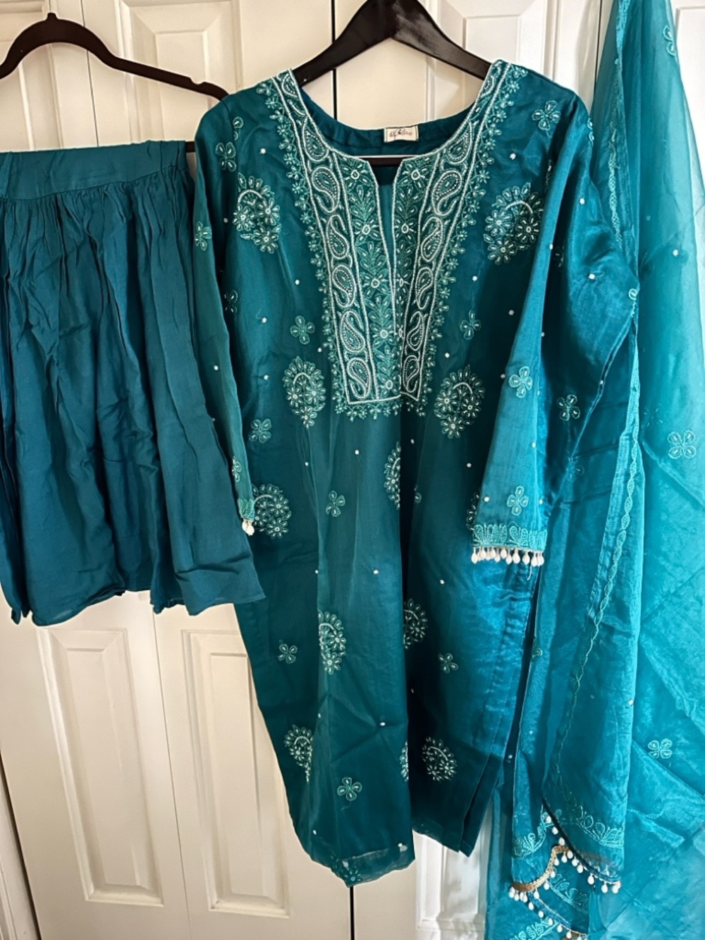 Sale ‼️Teal Salwar Kameez Set with pearl embellishment on the arms size 23”